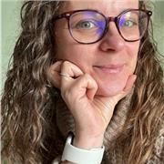 Titulaire d’un Master en droit et formée à la psychologie, j’accompagne les enfants dans leur apprentissage avec bienveillance.